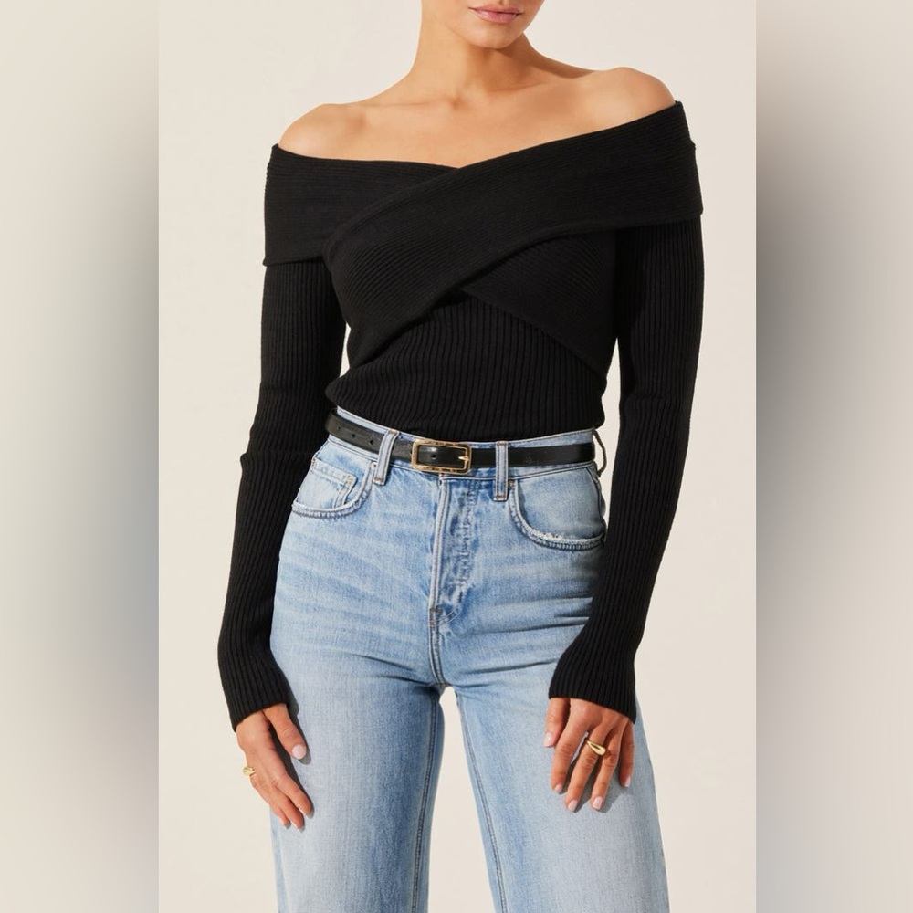 Chic Off-Shoulder Black Sweater